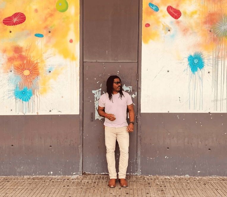 R.W. SMITH “ALWAYS A TRAVELLING&nbsp;MAN”